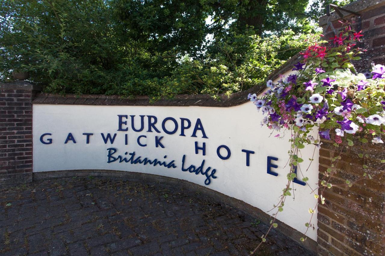 Europa Gatwick Hotel & Spa Crawley  Ngoại thất bức ảnh